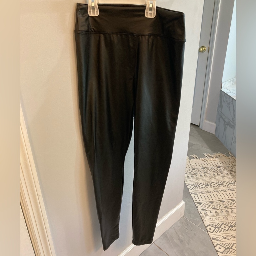 OFFLINE by Aerie Real Luxe Leggings size Large High Rise Imitation Leather Black